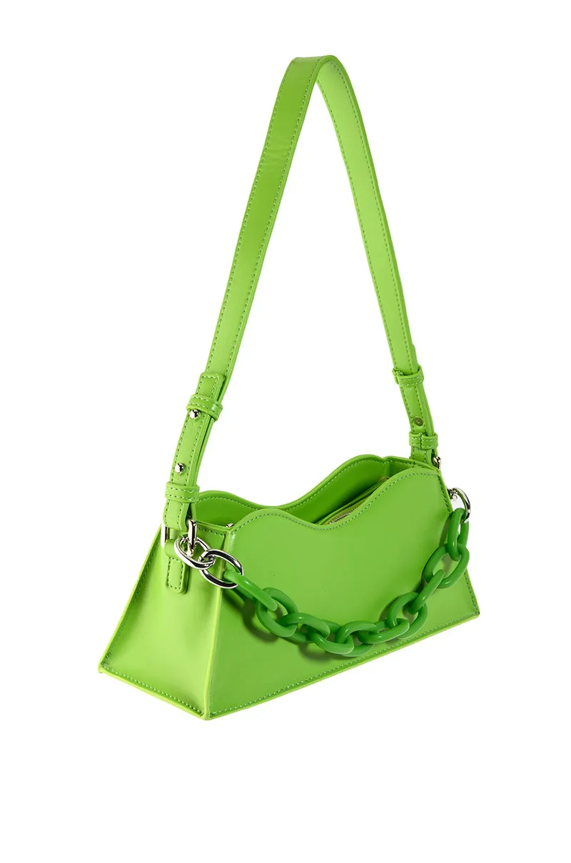 AKEYA CHAIN PU BAG IN LIME