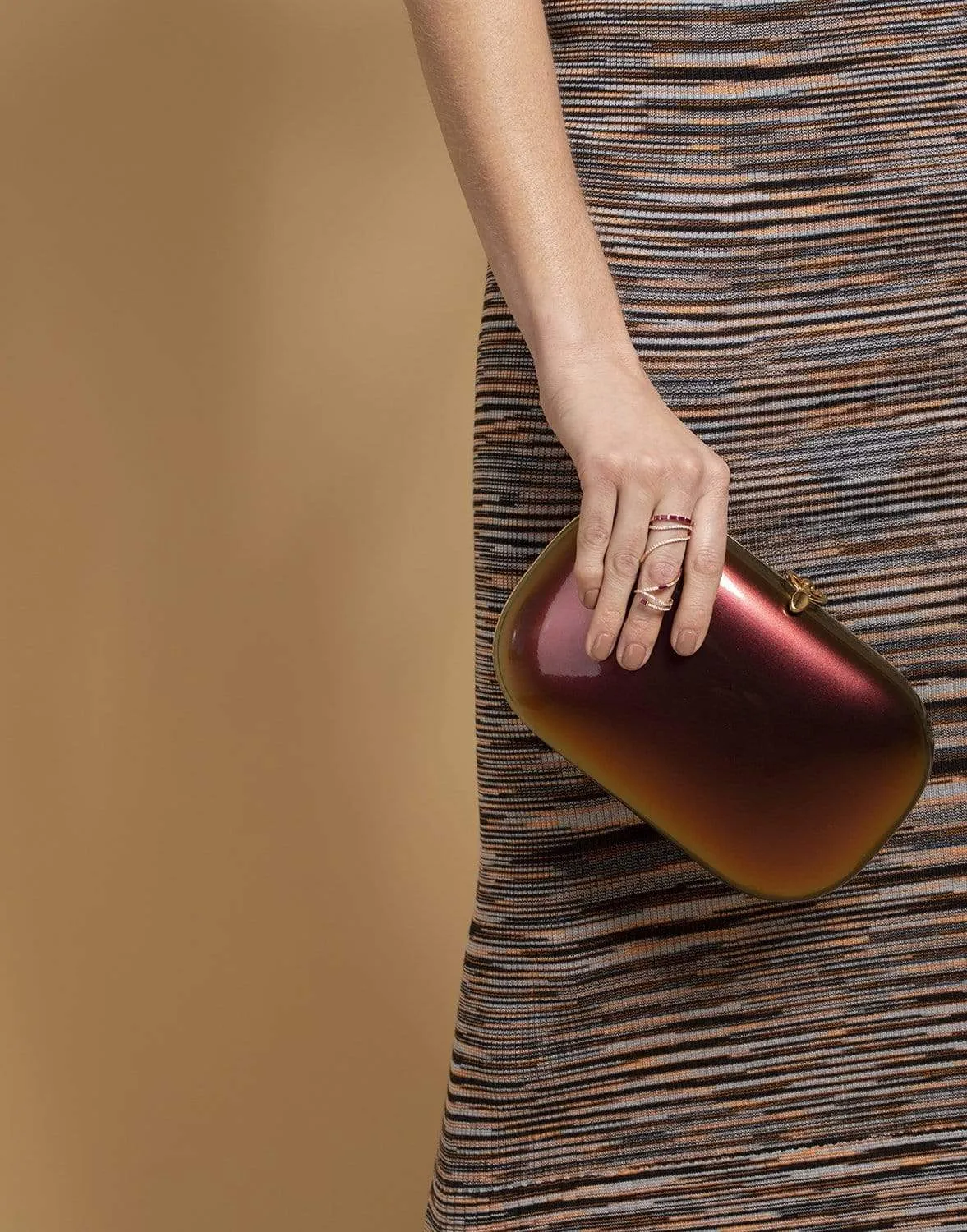 Elina Plus Pearl Clutch
