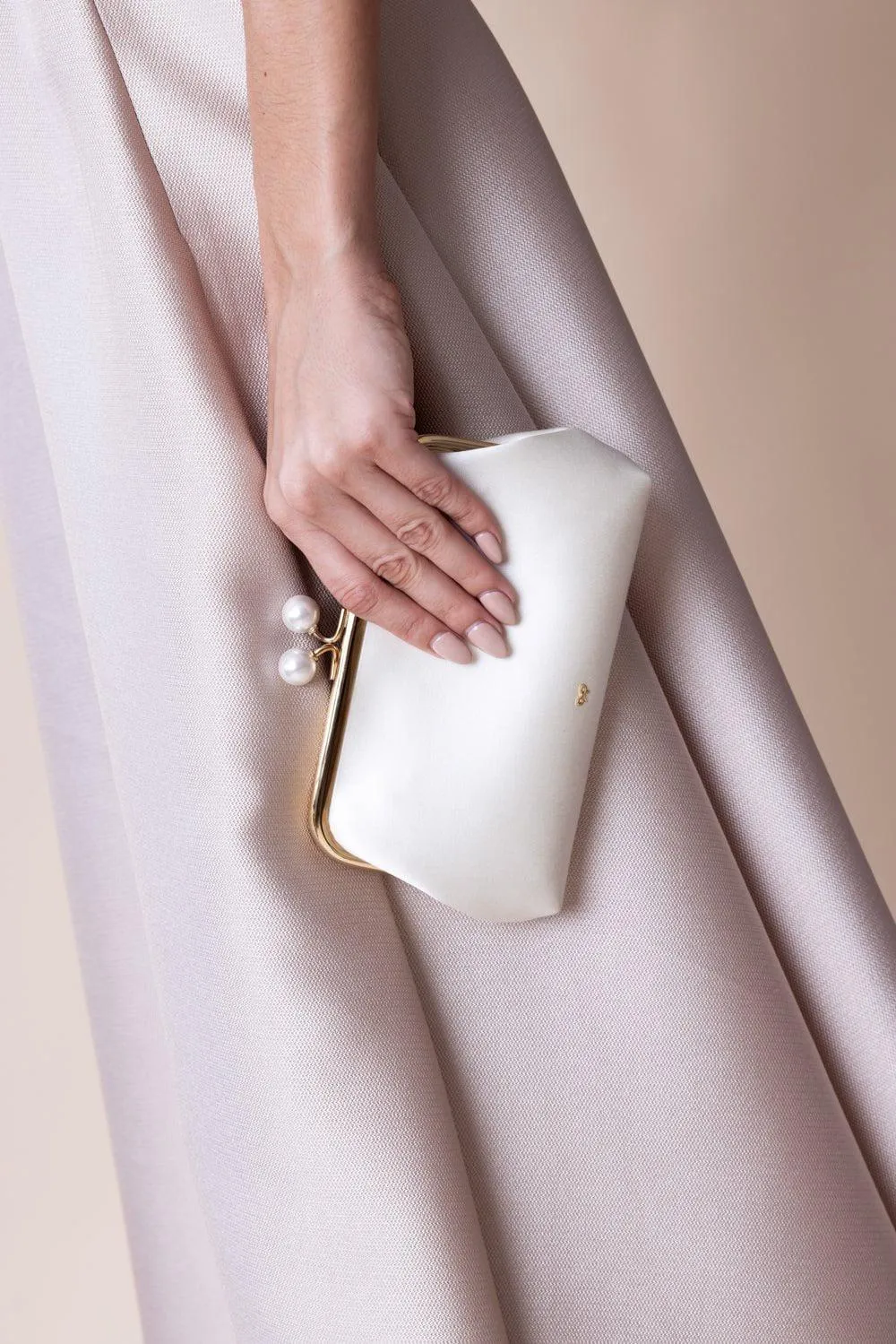 Maud Pearl Clutch - Chalk