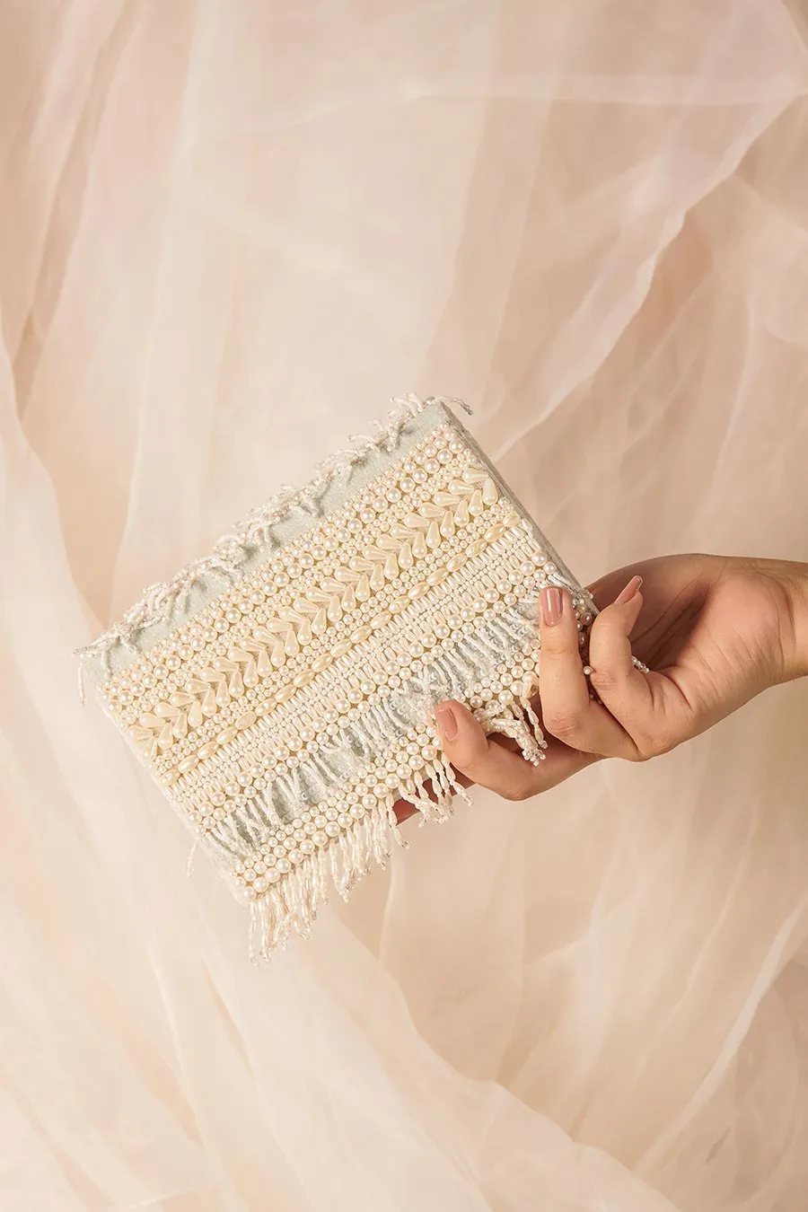 White Moteeiiyaa Embroidered Clutch